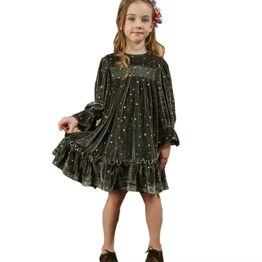 Elegant Girls Pajamas with Puff Sleeves and Gilded Stars Winter Velvet Nightgown with Ruffles for Children